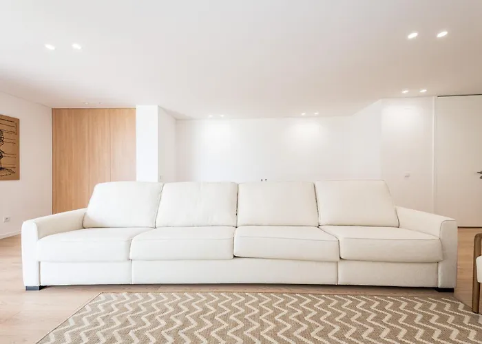 Marina Vista - Modern 1bdr W Gym - Marina & Pool Views